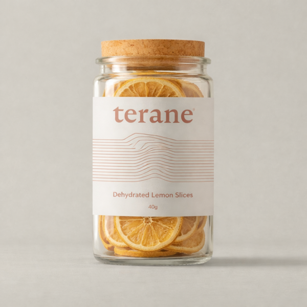 Dehydrated lemon slice cocktail garnish by Terane